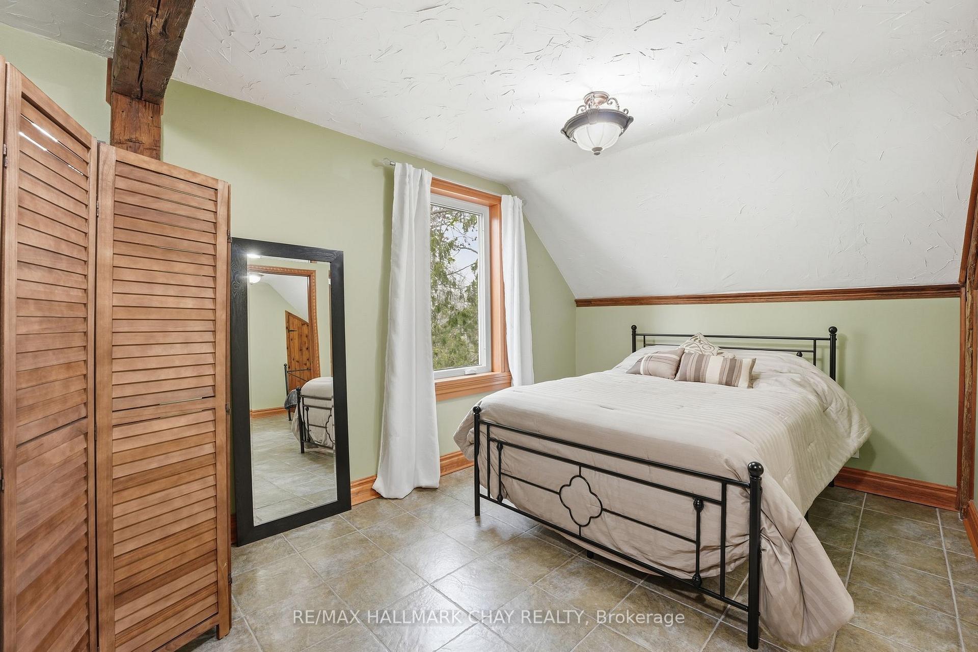 Photo 23 of 115 Doran Road, Springwater, Midhurst — HOMEH