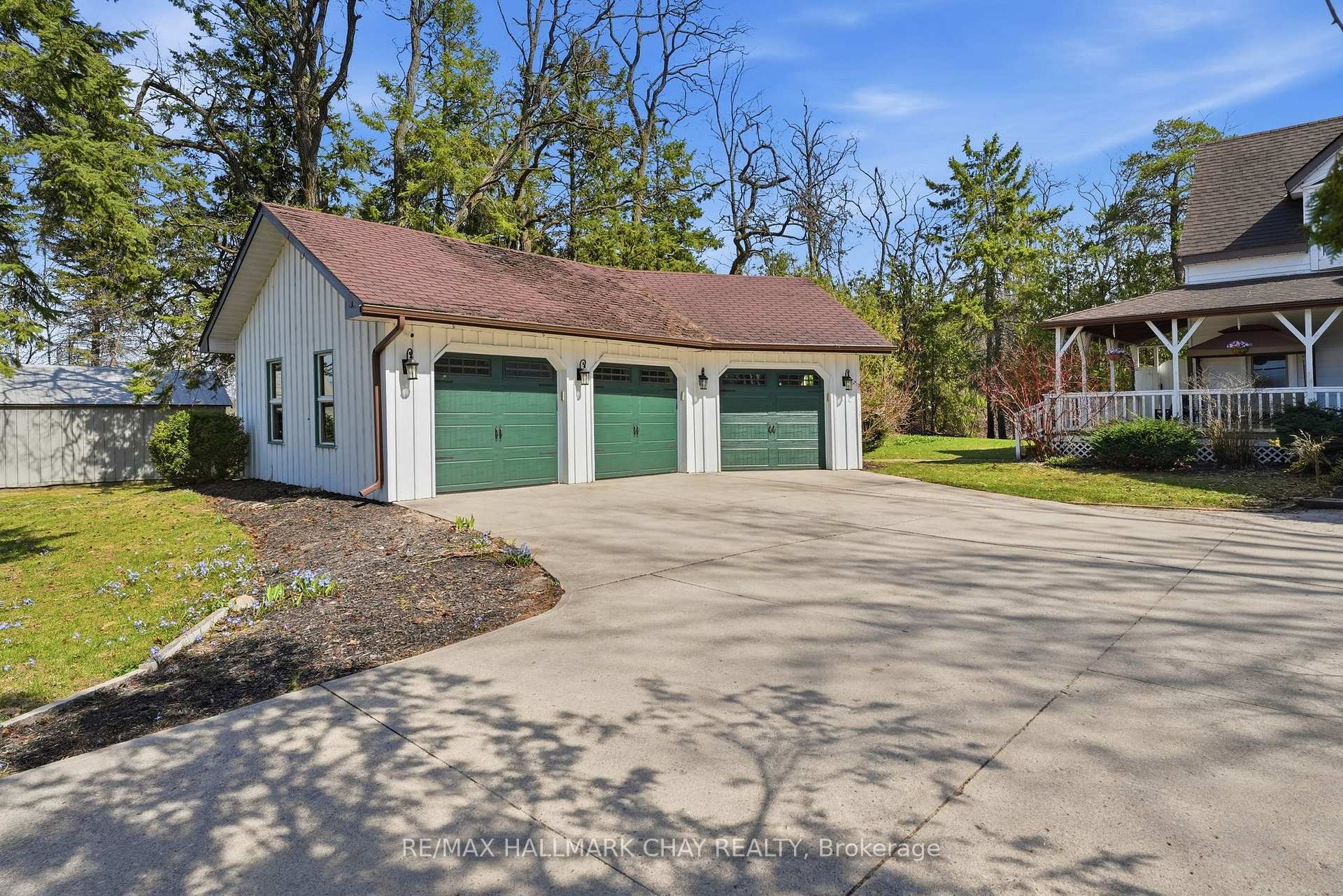 Photo 33 of 115 Doran Road, Springwater, Midhurst — HOMEH