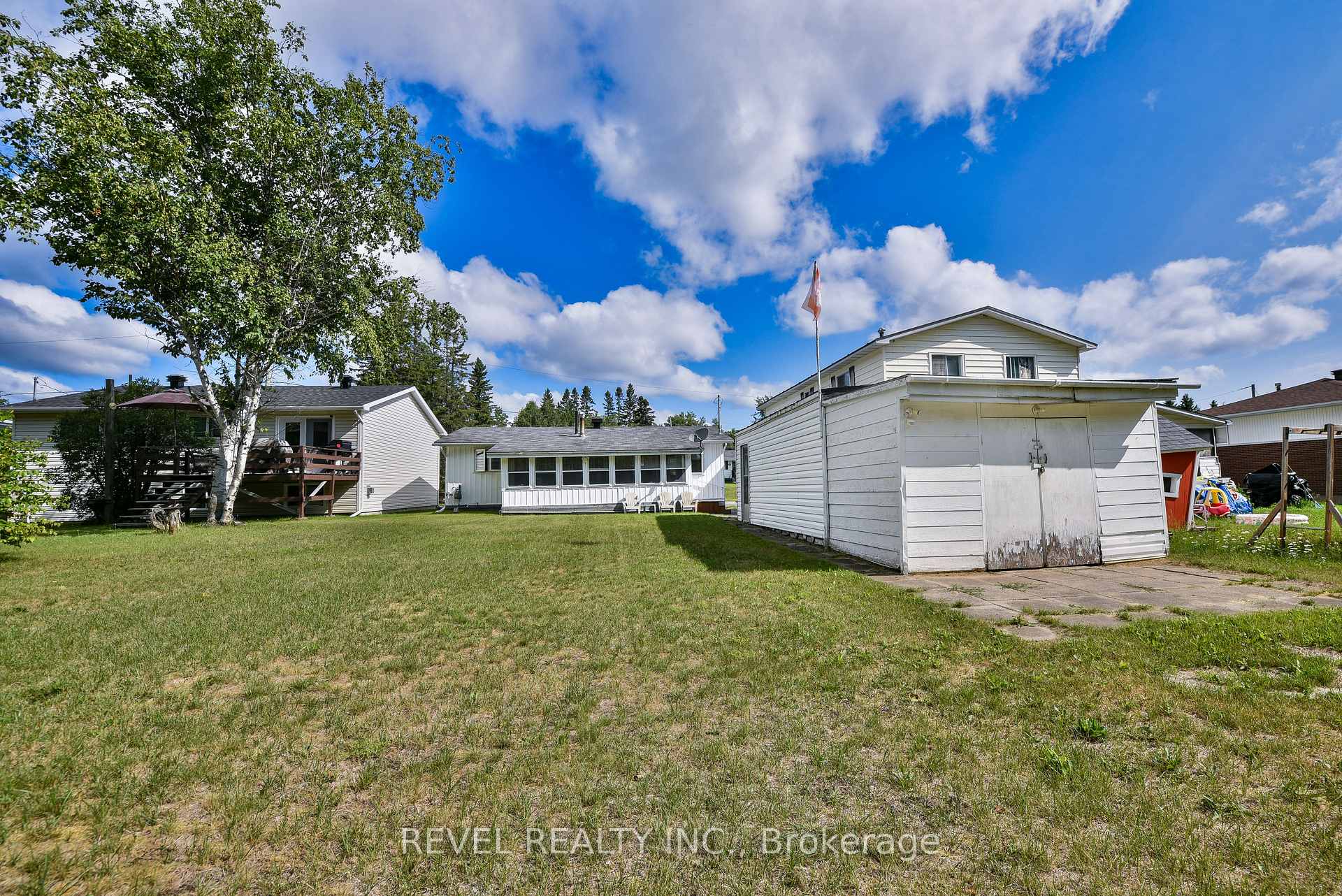 Photo 4 of 170 Fourth Avenue, Timmins, SCH - Gold Centre — HOMEH