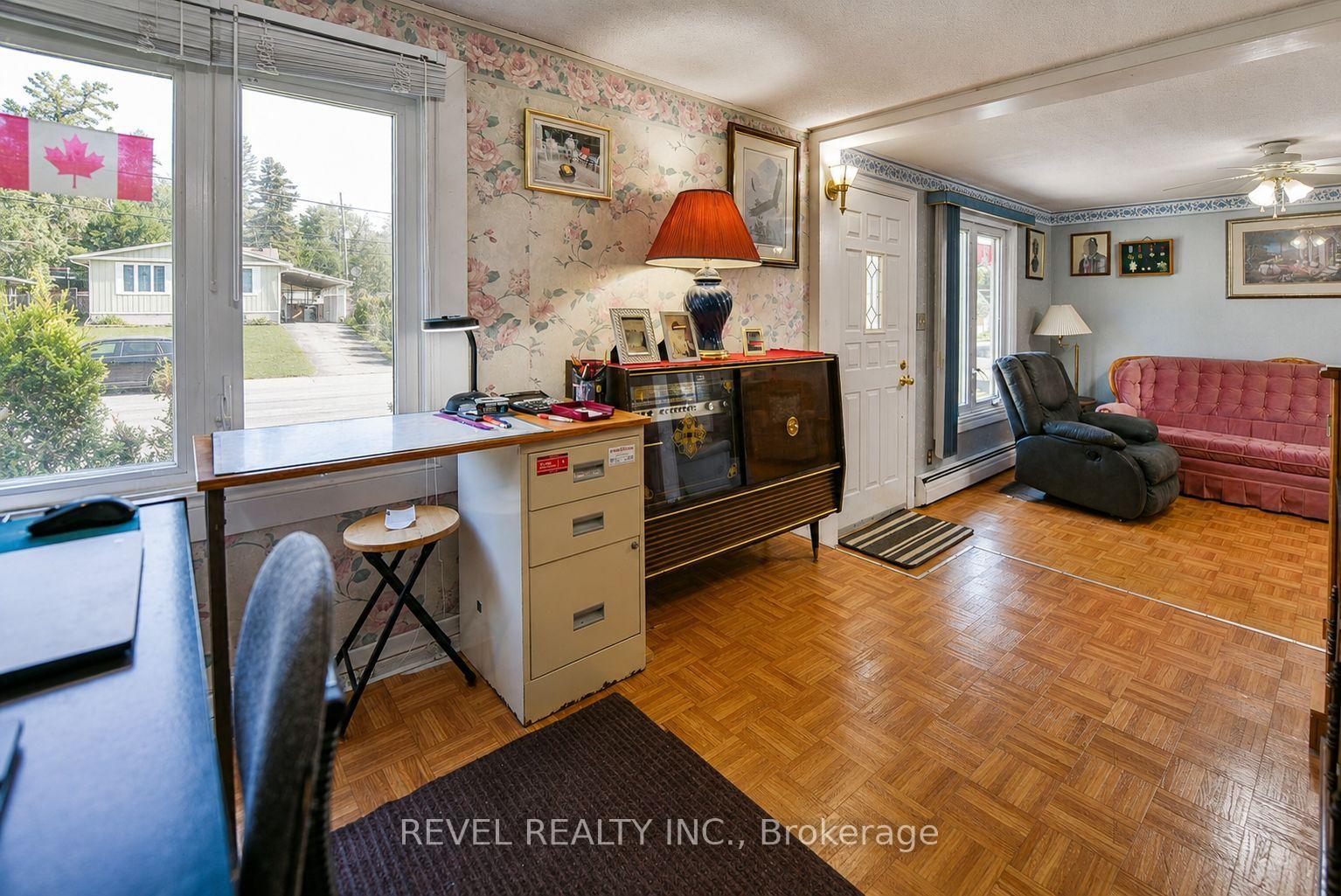 Photo 18 of 170 Fourth Avenue, Timmins, SCH - Gold Centre — HOMEH