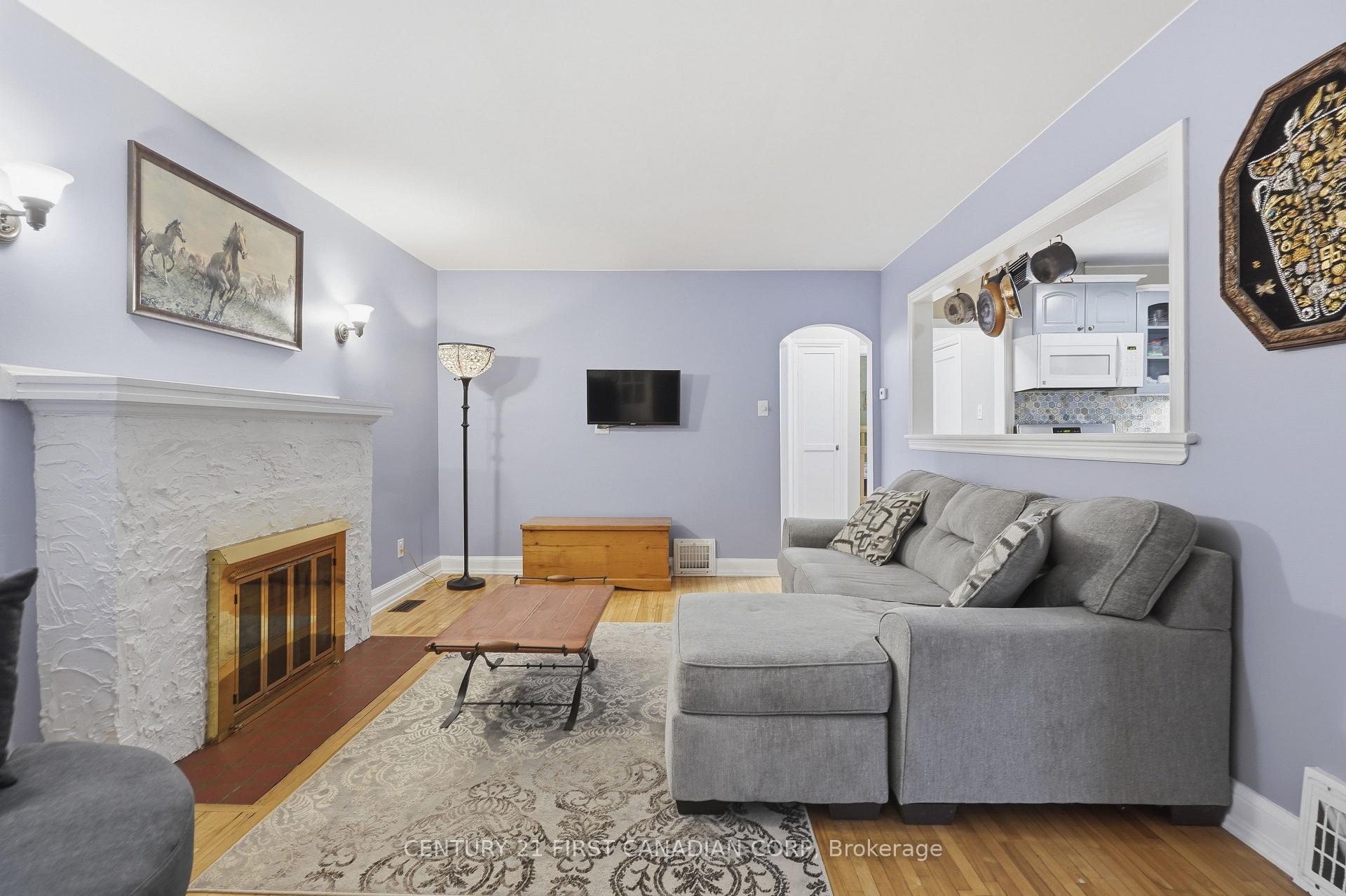 Photo 7 of Unit 110, 110 Emery Street E, London, South F — HOMEH