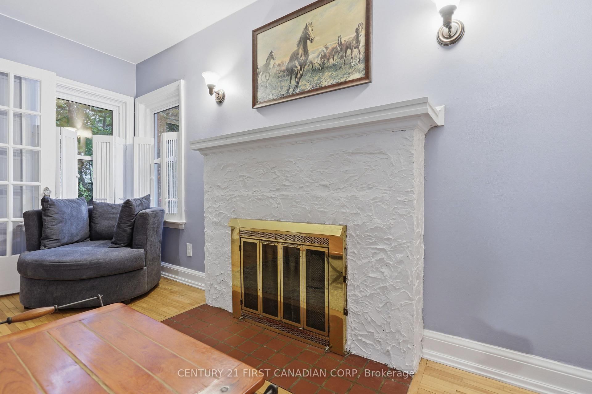 Photo 11 of Unit 110, 110 Emery Street E, London, South F — HOMEH