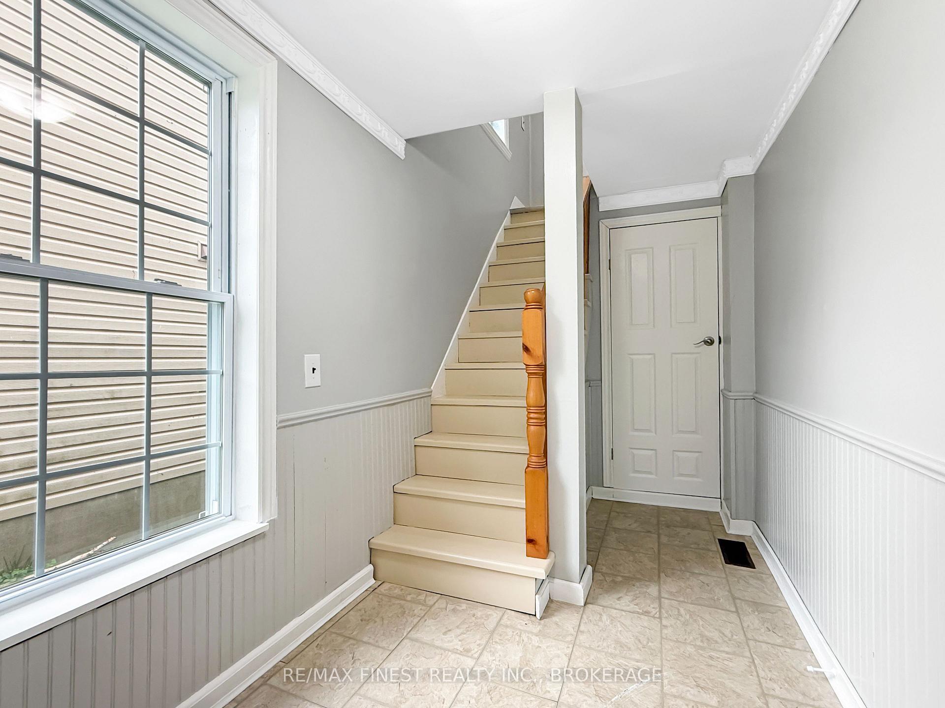 Photo 2 of 215 Brock Street, Gananoque, Gananoque — HOMEH