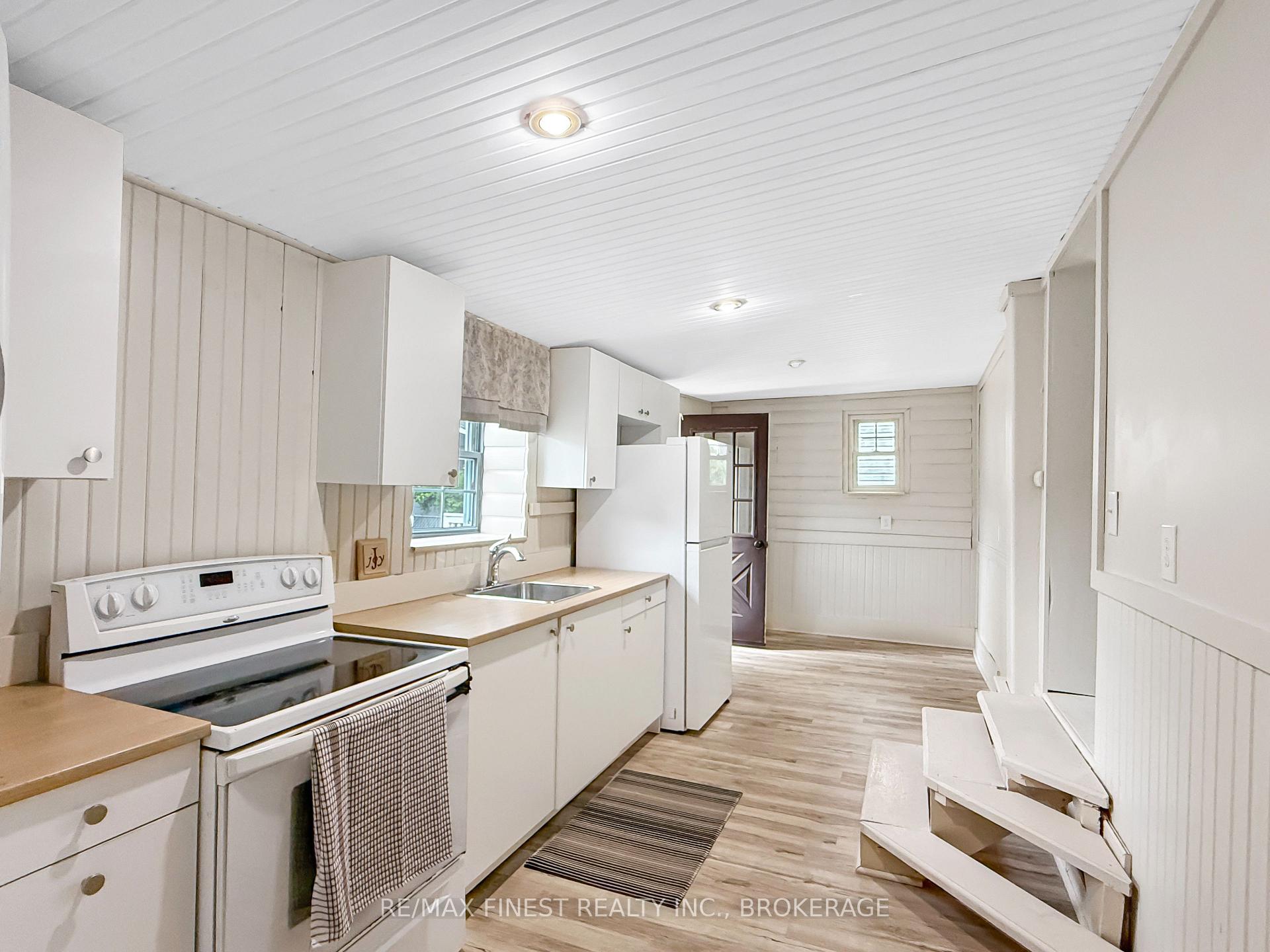 Photo 10 of 215 Brock Street, Gananoque, Gananoque — HOMEH