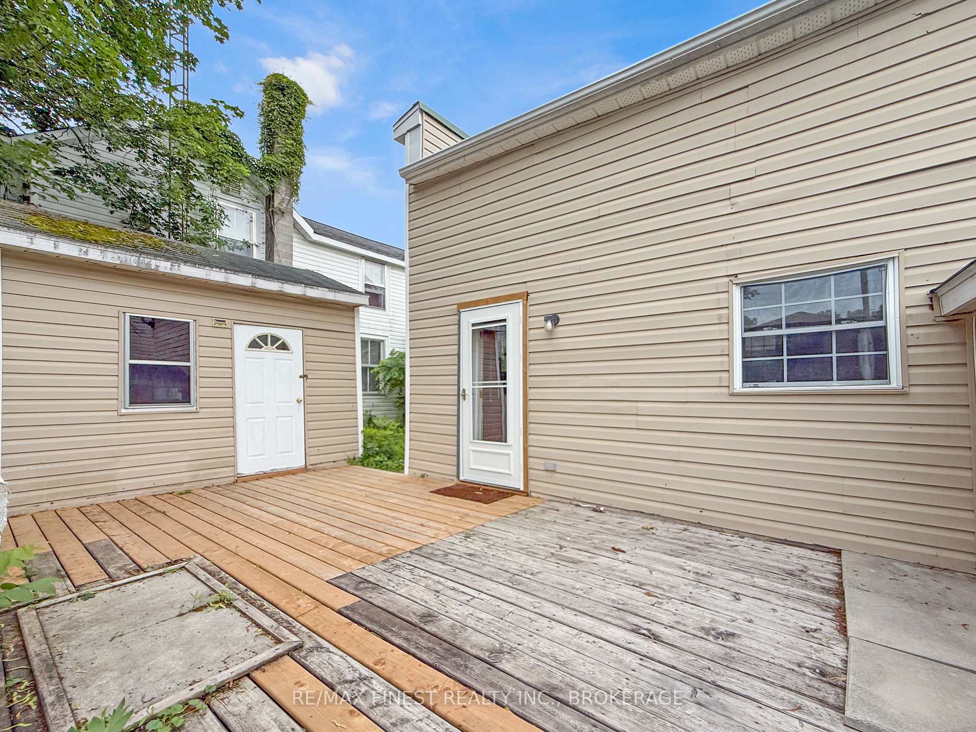 Photo 29 of 215 Brock Street, Gananoque, Gananoque — HOMEH
