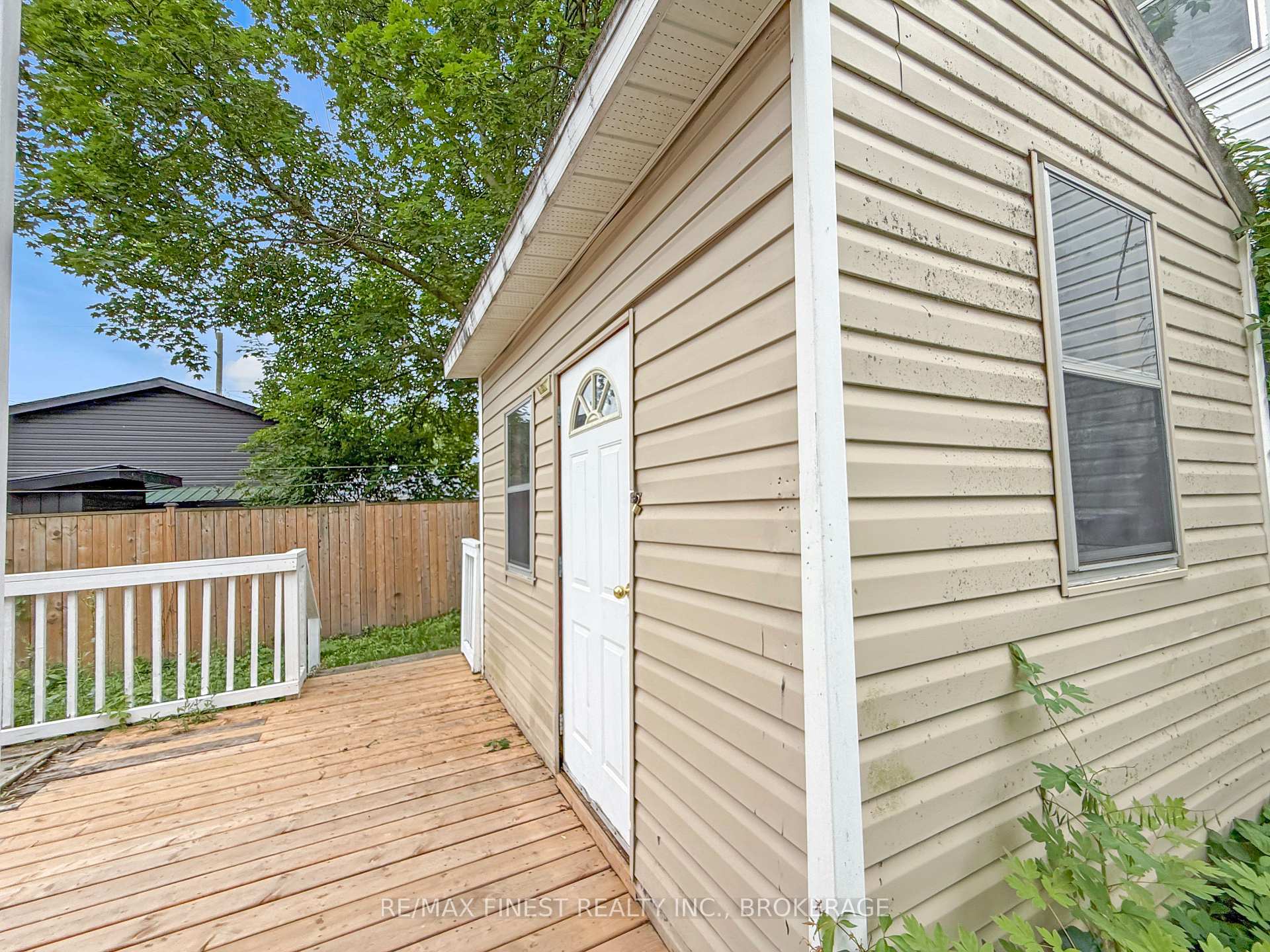 Photo 35 of 215 Brock Street, Gananoque, Gananoque — HOMEH