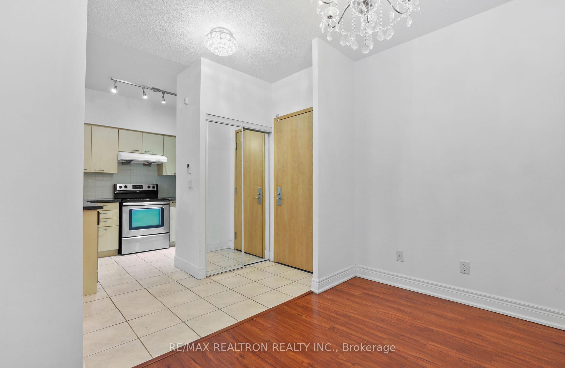 Photo 14 of Unit 112, 48 Suncrest Boulevard, Markham, Commerce Valley — HOMEH