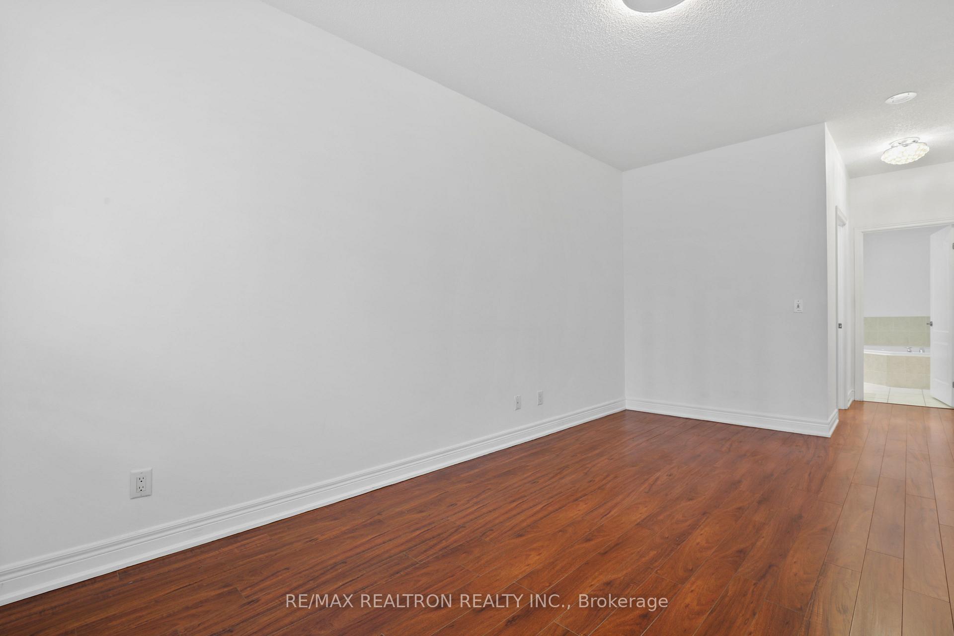 Photo 24 of Unit 112, 48 Suncrest Boulevard, Markham, Commerce Valley — HOMEH
