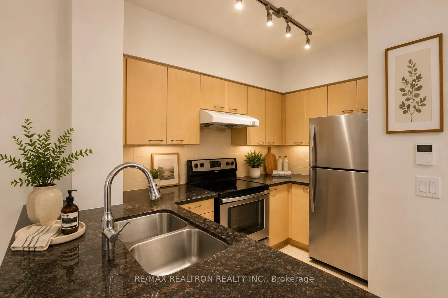Photo 40 of Unit 112, 48 Suncrest Boulevard, Markham, Commerce Valley — HOMEH