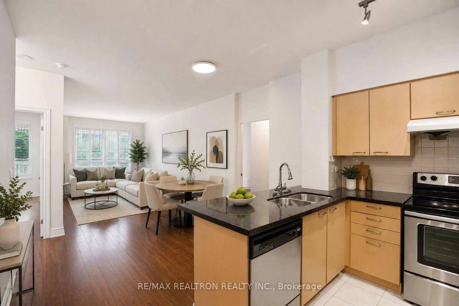 Photo 42 of Unit 112, 48 Suncrest Boulevard, Markham, Commerce Valley — HOMEH
