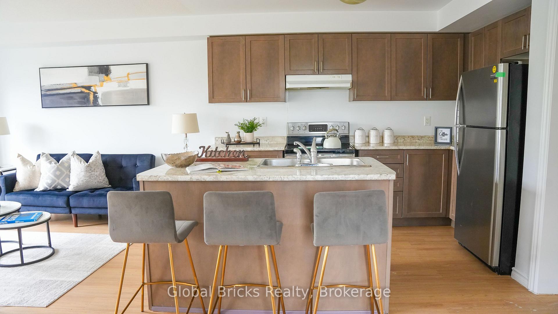 Photo 5 of Unit 6, 755 Linden Drive, Cambridge, Preston Heights — HOMEH