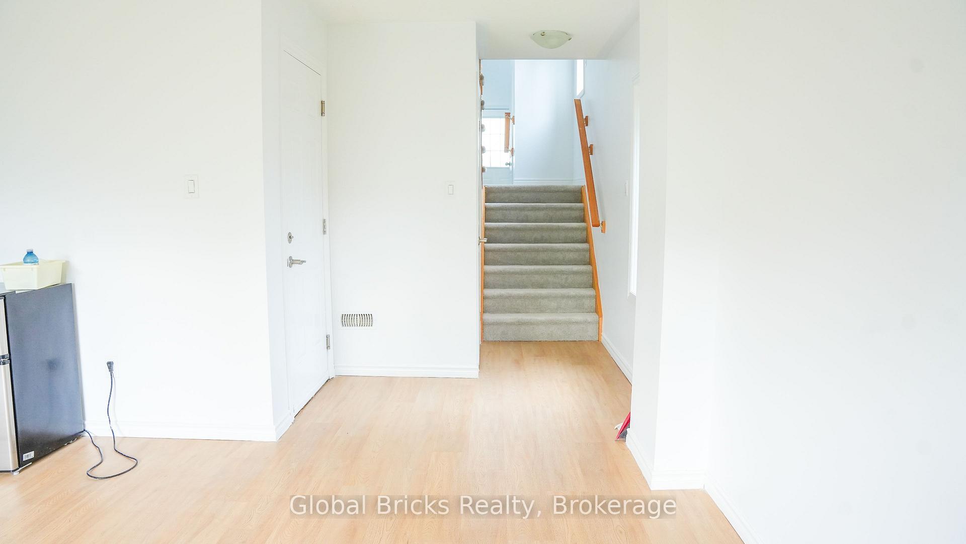 Photo 10 of Unit 6, 755 Linden Drive, Cambridge, Preston Heights — HOMEH