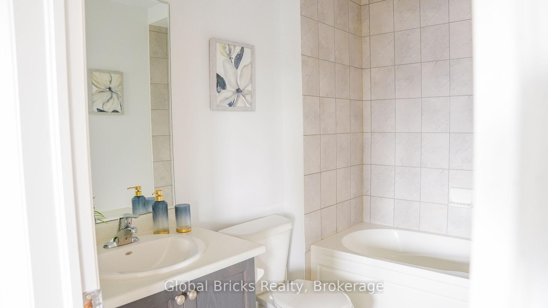 Photo 18 of Unit 6, 755 Linden Drive, Cambridge, Preston Heights — HOMEH