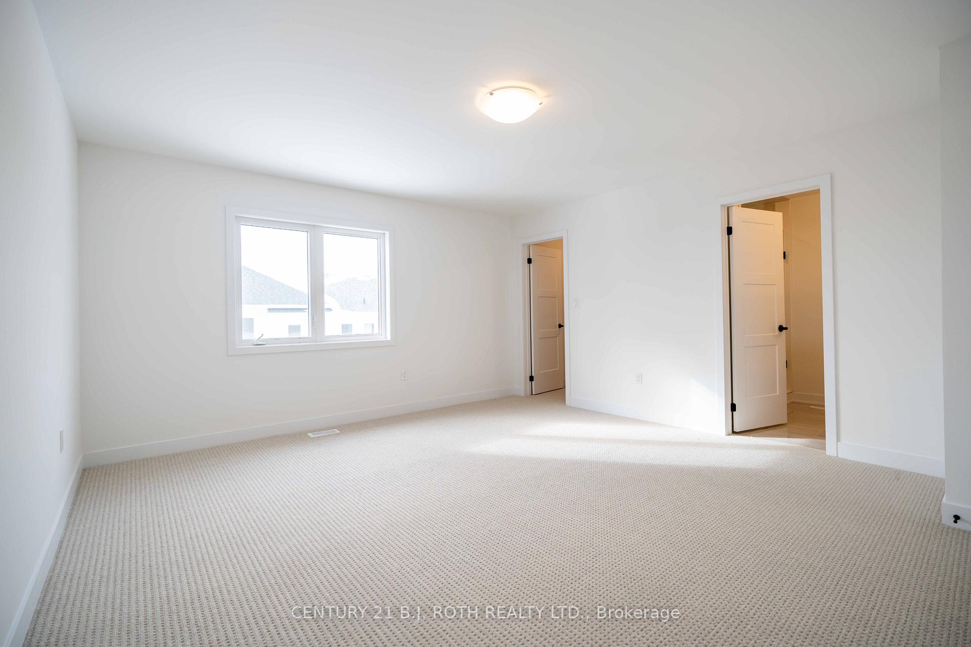 Photo 12 of 236 Prince William Way, Barrie, Innis-Shore — HOMEH