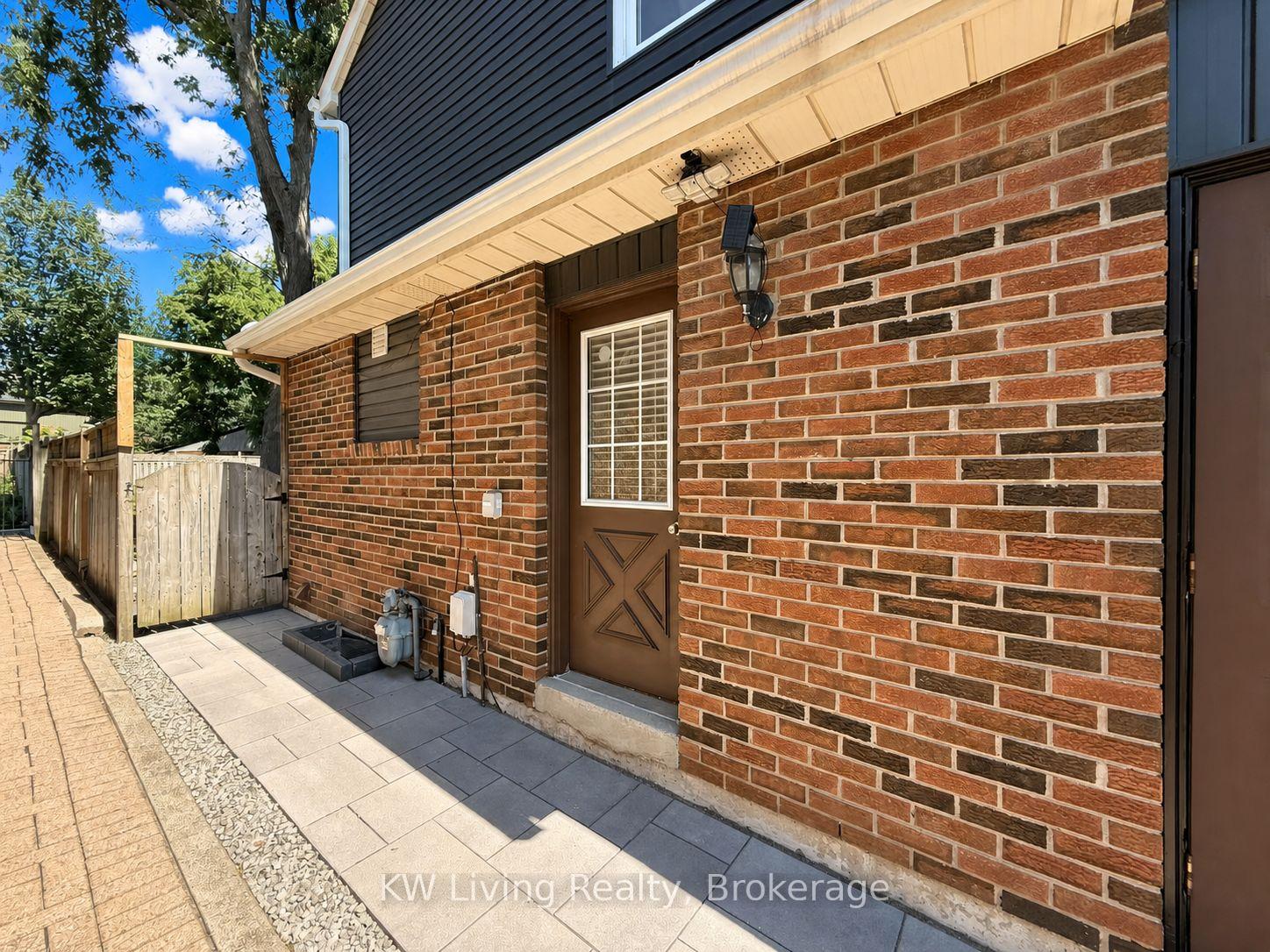 Front of 2969 Dancer Court