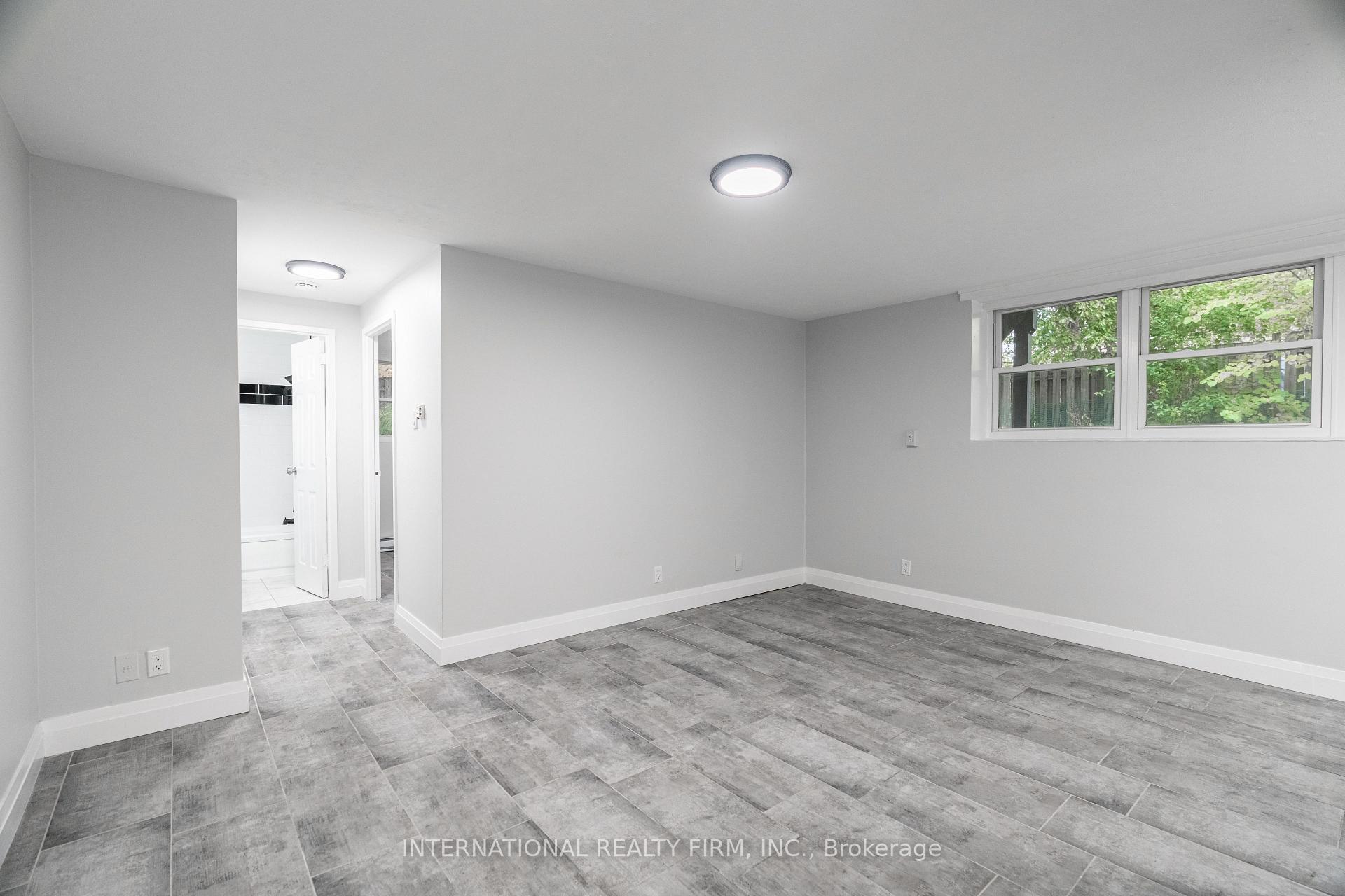 Photo 4 of Unit 2, 24 Brookside Street N, London, South F — HOMEH