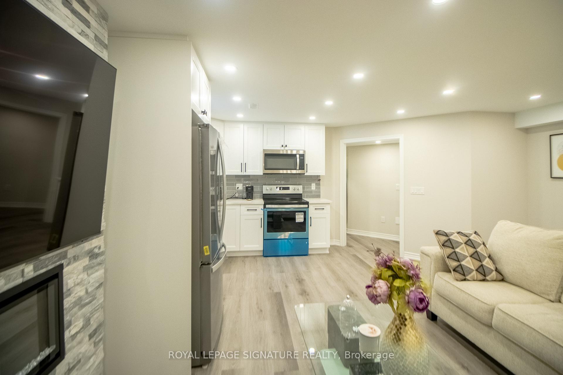Photo 2 of Unit Bsmt, 48 Pietrowski Drive, Georgina, Keswick North — HOMEH