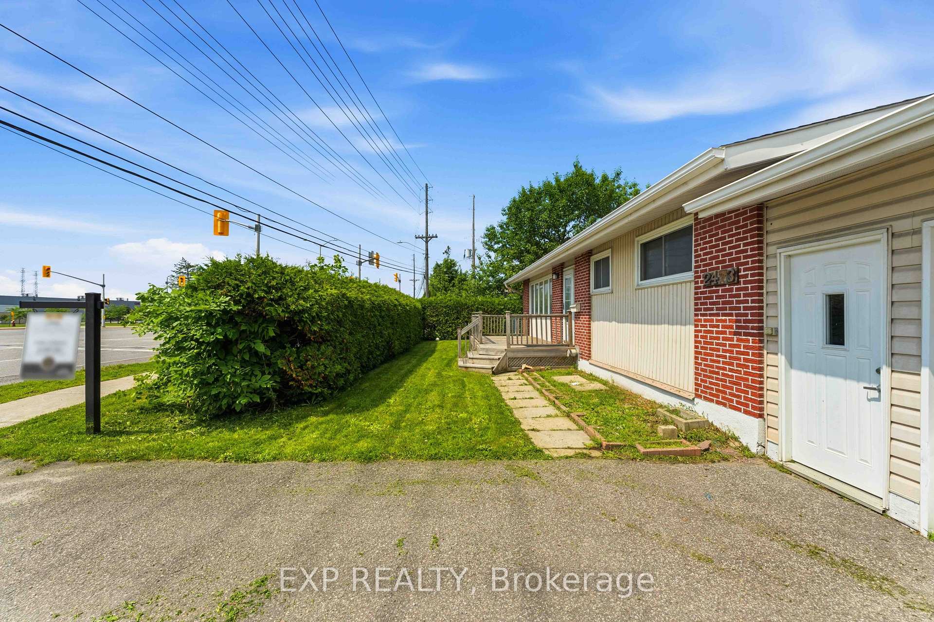Photo 3 of 2473 Walkley Road, Ottawa, Hawthorne Meadows — HOMEH
