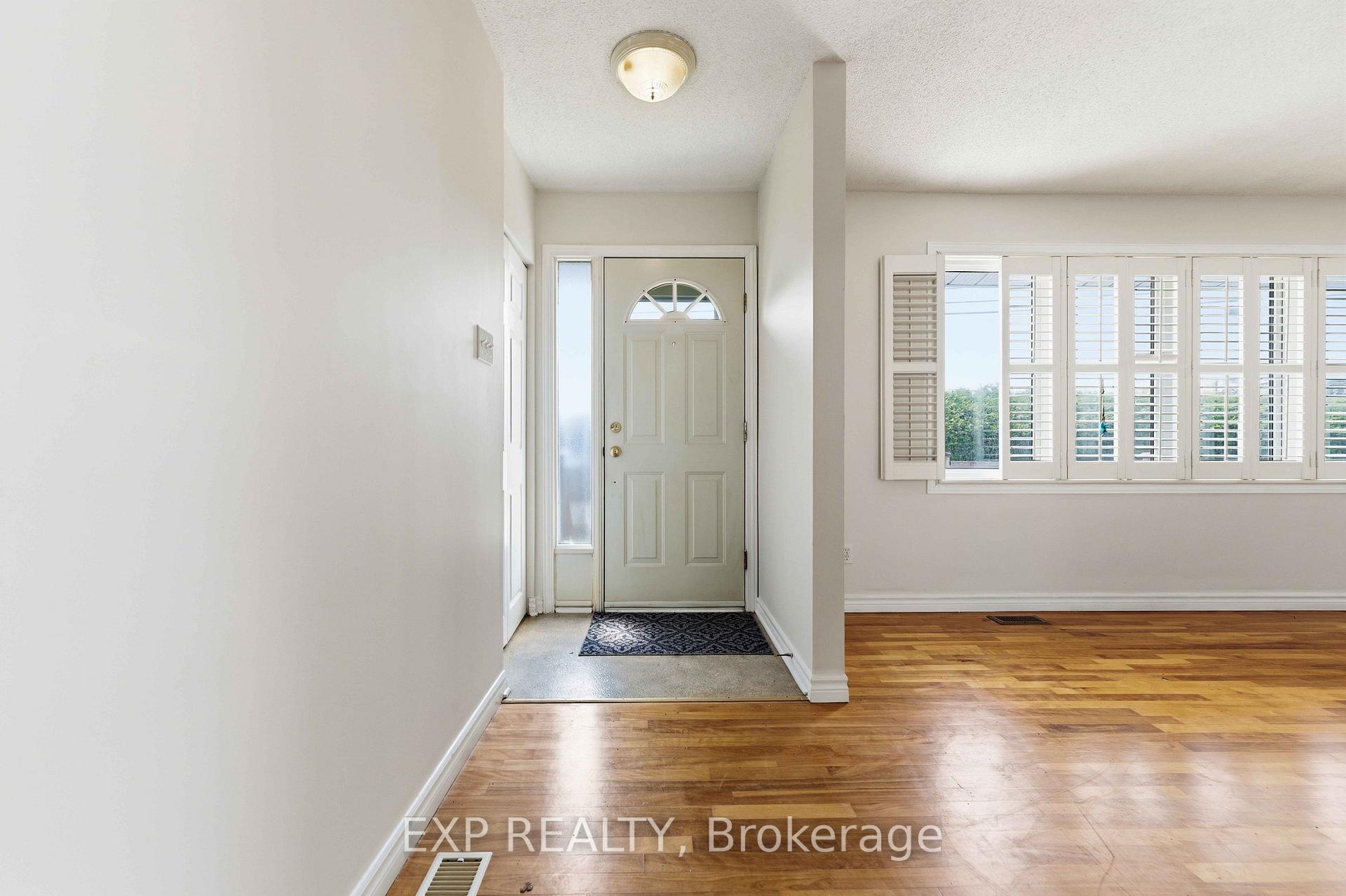 Photo 6 of 2473 Walkley Road, Ottawa, Hawthorne Meadows — HOMEH