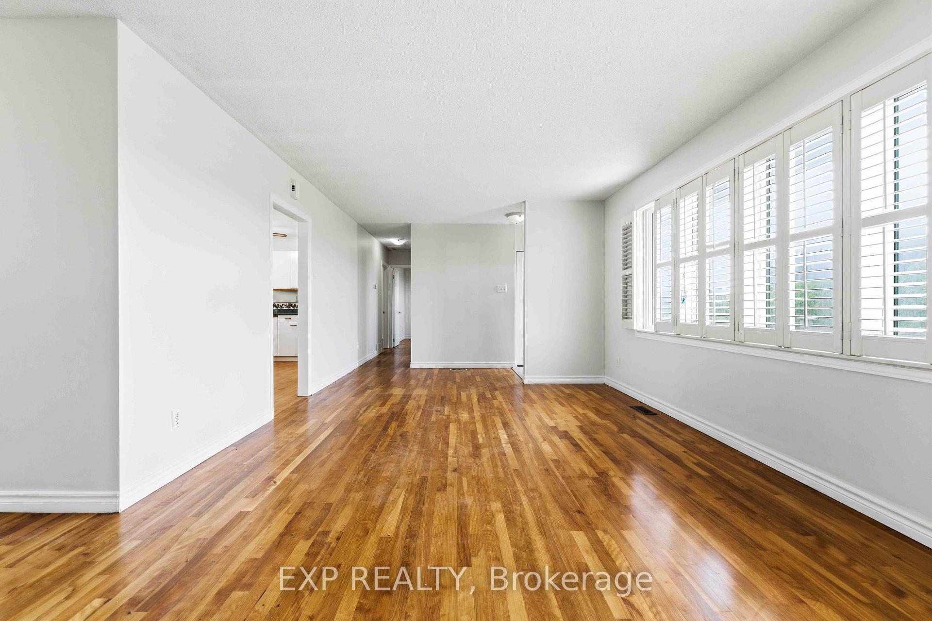 Photo 10 of 2473 Walkley Road, Ottawa, Hawthorne Meadows — HOMEH