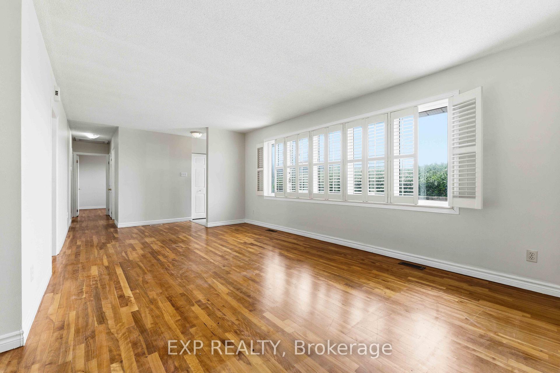 Photo 11 of 2473 Walkley Road, Ottawa, Hawthorne Meadows — HOMEH