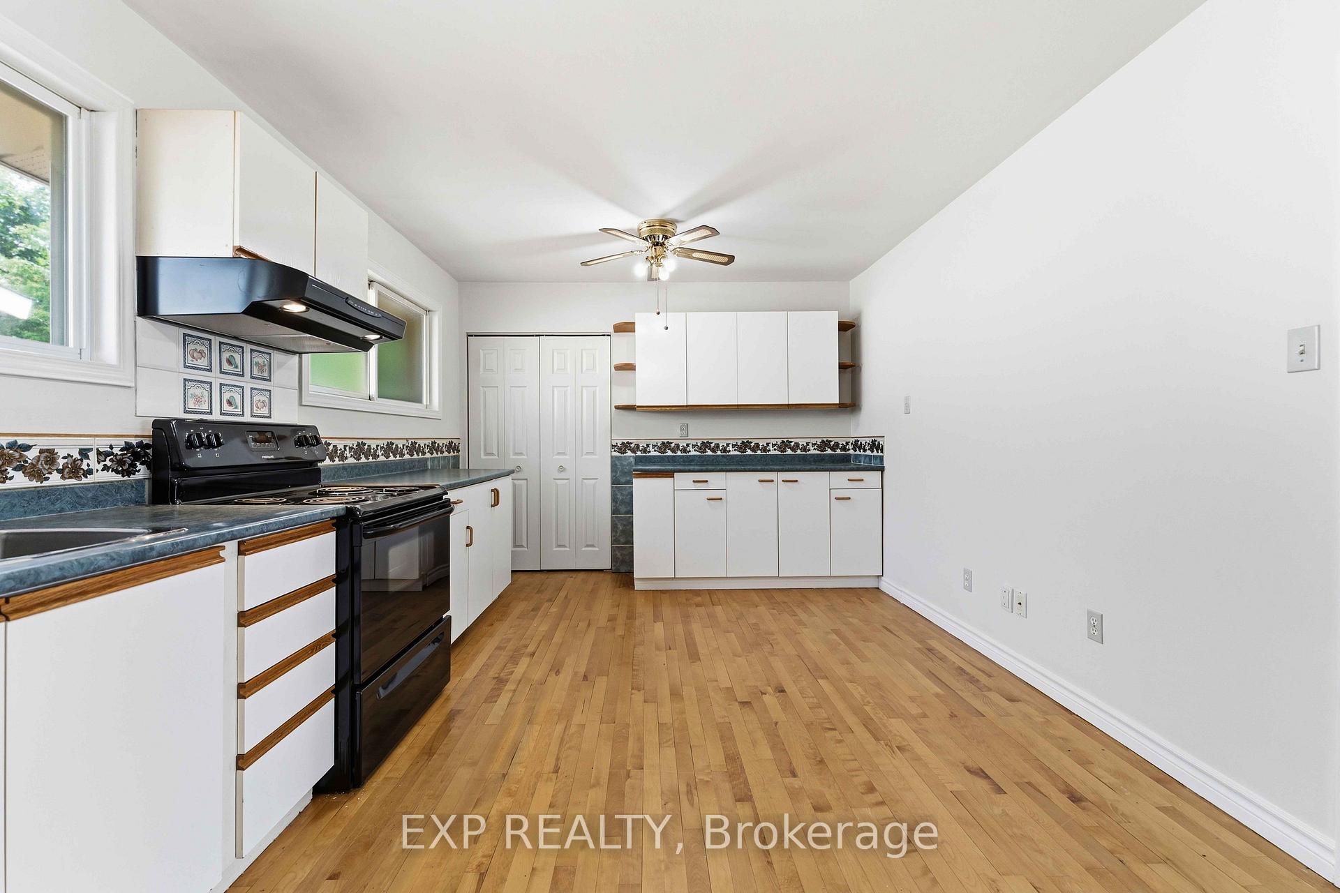 Photo 12 of 2473 Walkley Road, Ottawa, Hawthorne Meadows — HOMEH