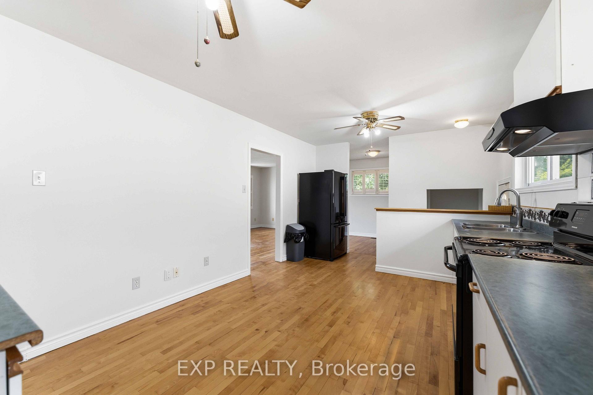 Photo 16 of 2473 Walkley Road, Ottawa, Hawthorne Meadows — HOMEH