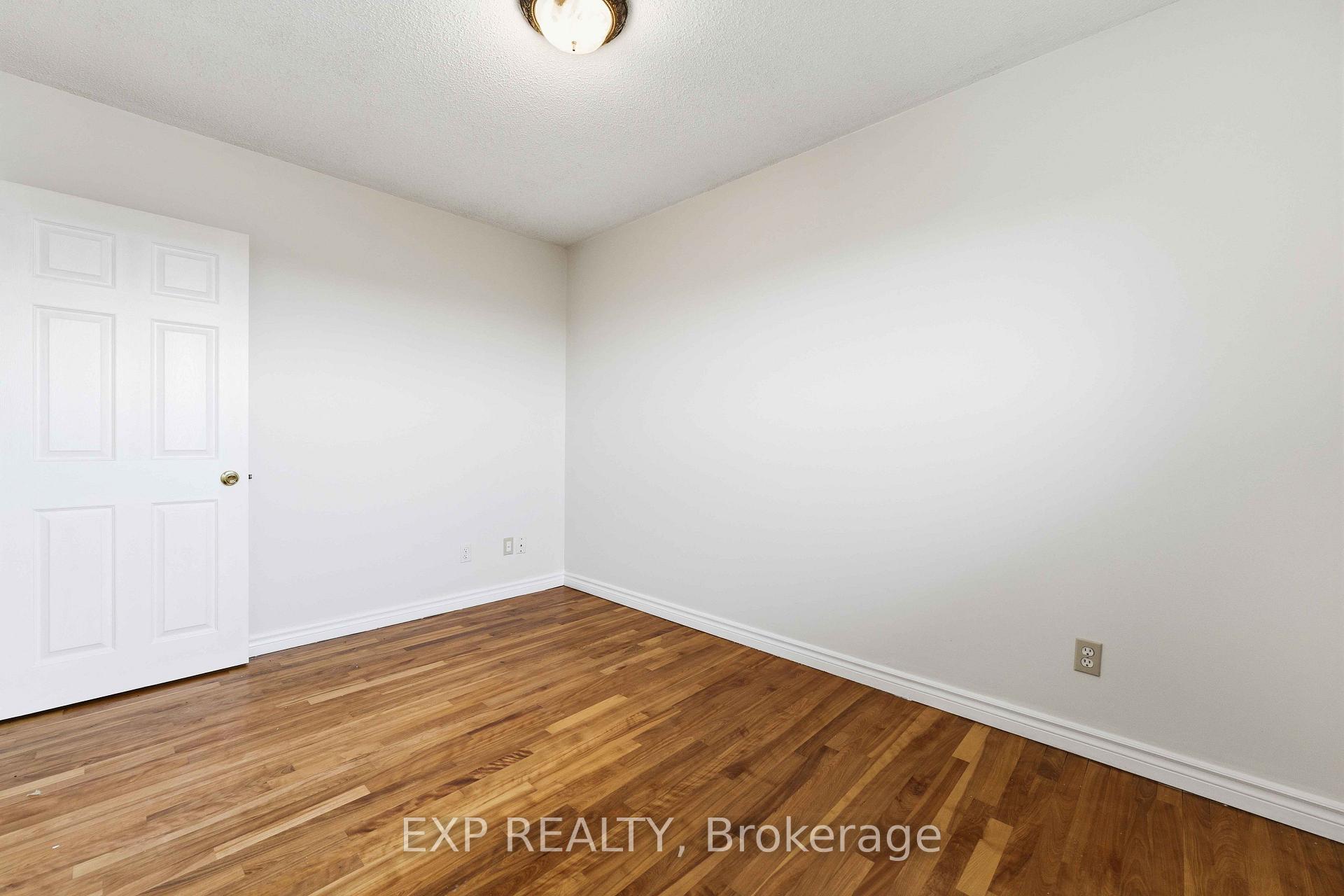 Photo 27 of 2473 Walkley Road, Ottawa, Hawthorne Meadows — HOMEH