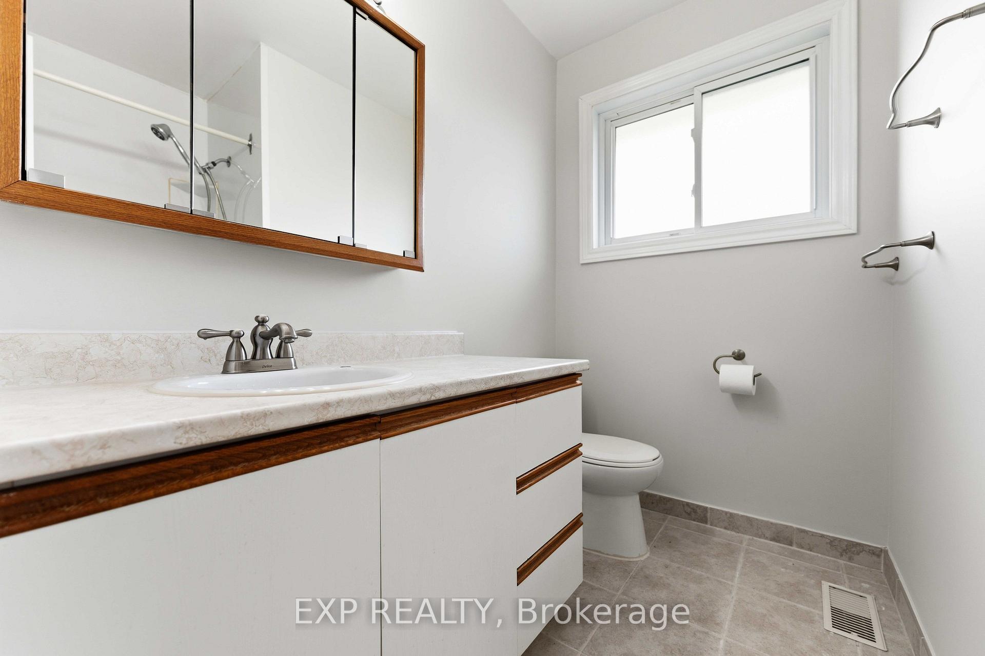 Photo 28 of 2473 Walkley Road, Ottawa, Hawthorne Meadows — HOMEH