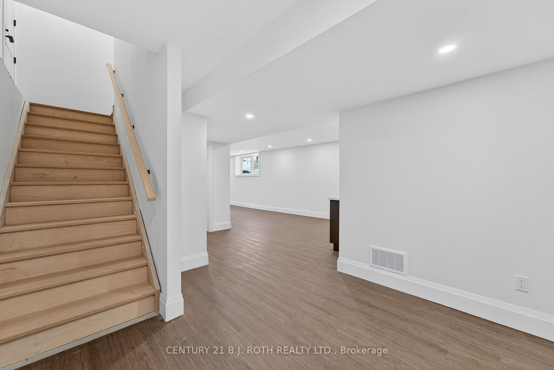 Photo 10 of 75 Vancouver Street, Barrie, Codrington — HOMEH