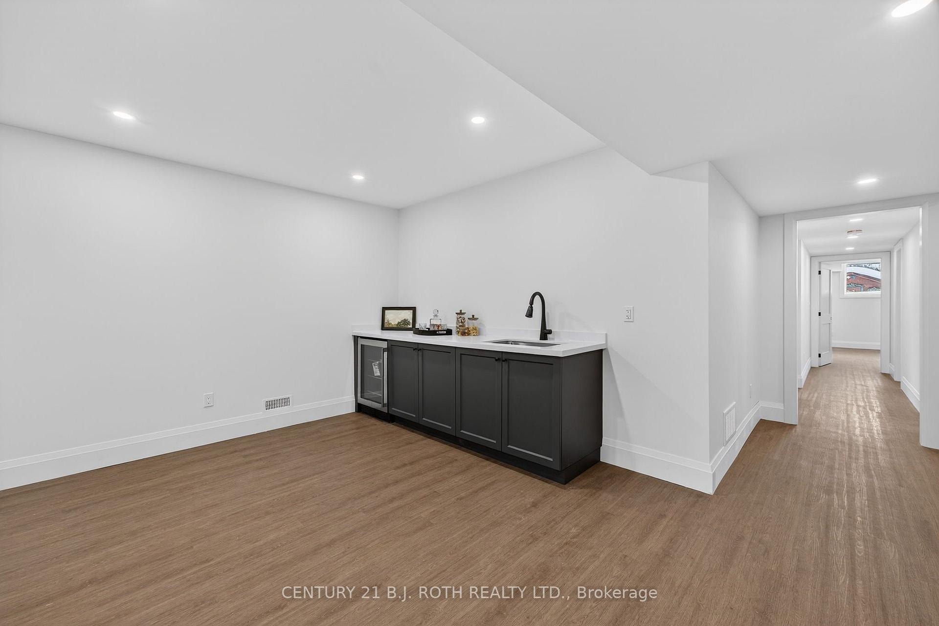Photo 11 of 75 Vancouver Street, Barrie, Codrington — HOMEH