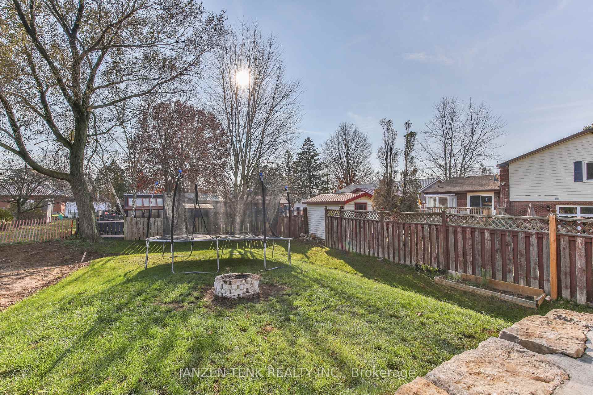 Photo 47 of 8 Charles Court, Bayham, Port Burwell — HOMEH