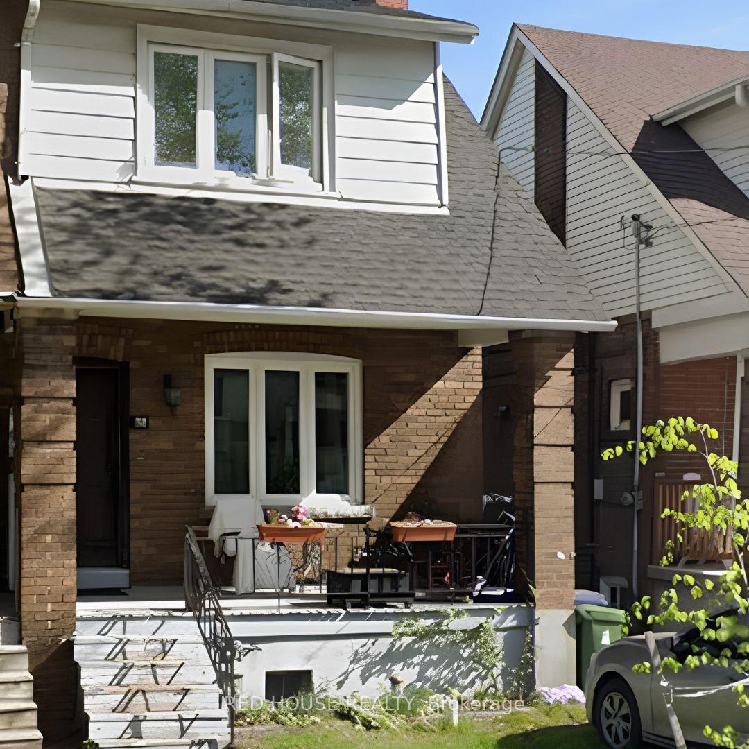 Photo 1 of 32 Glebeholme Boulevard, Toronto, East York — HOMEH