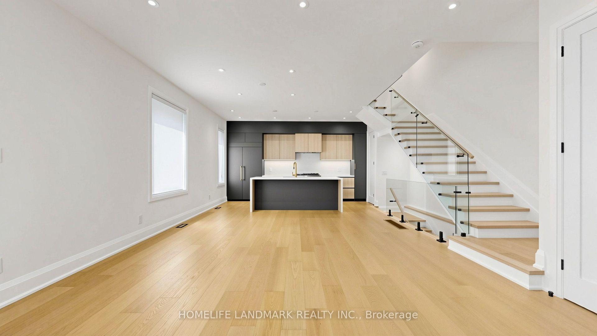 Photo 4 of Unit Unit B, 750 Glengrove Avenue, North York, Yorkdale-Glen Park — HOMEH