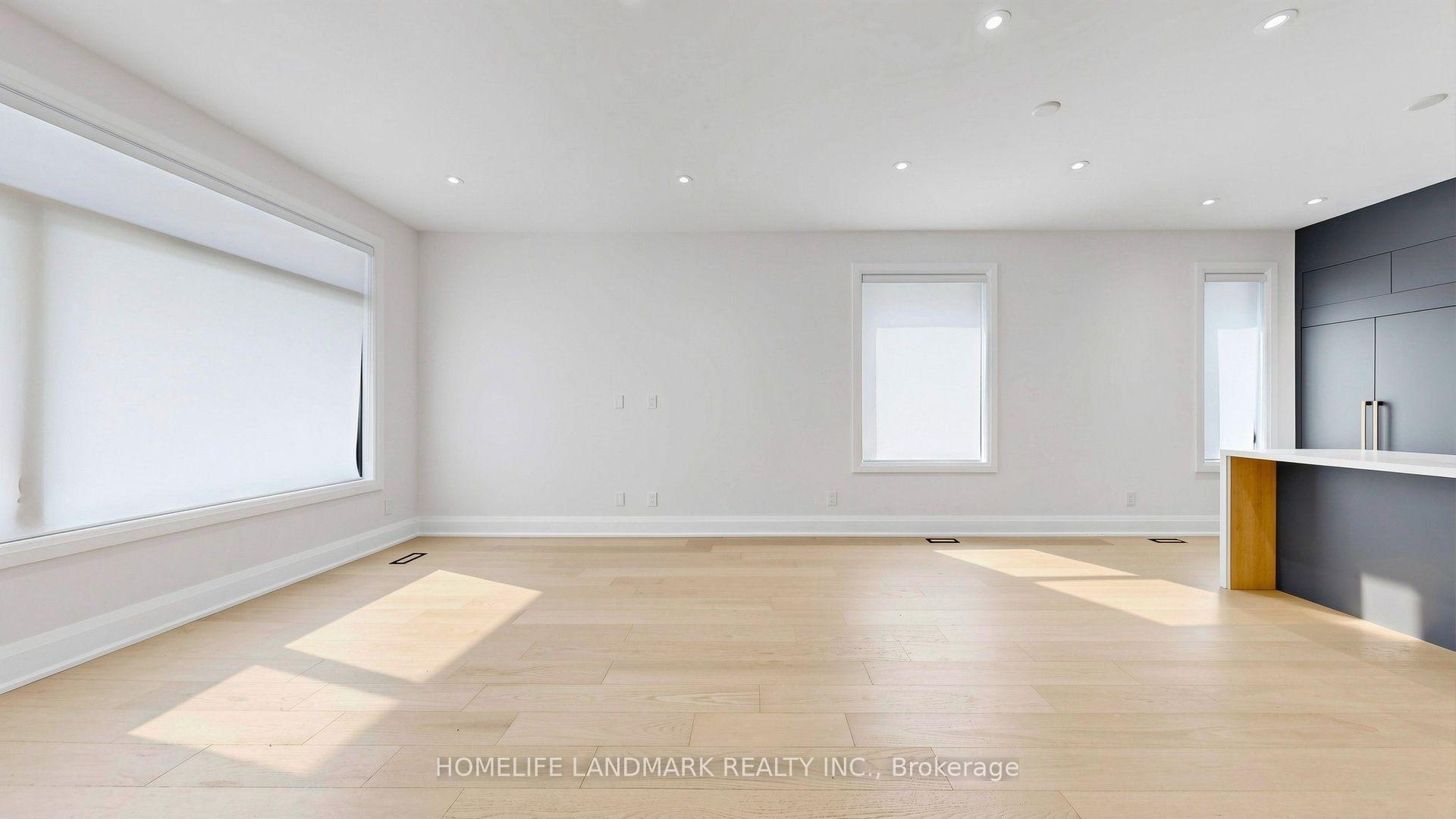 Photo 7 of Unit Unit B, 750 Glengrove Avenue, North York, Yorkdale-Glen Park — HOMEH
