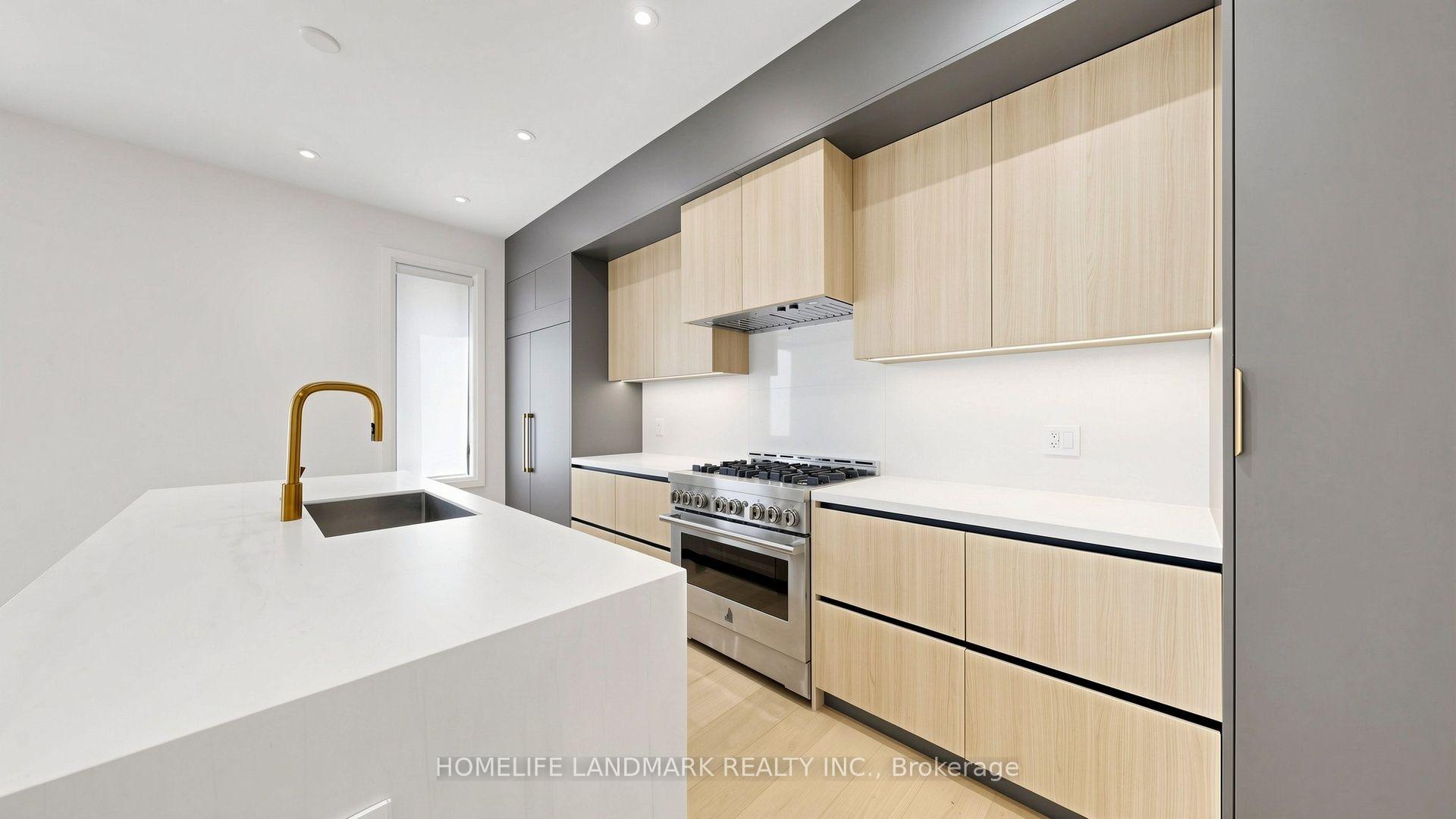 Photo 10 of Unit Unit B, 750 Glengrove Avenue, North York, Yorkdale-Glen Park — HOMEH