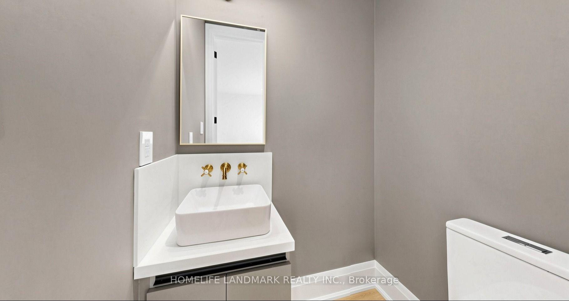 Photo 14 of Unit Unit B, 750 Glengrove Avenue, North York, Yorkdale-Glen Park — HOMEH