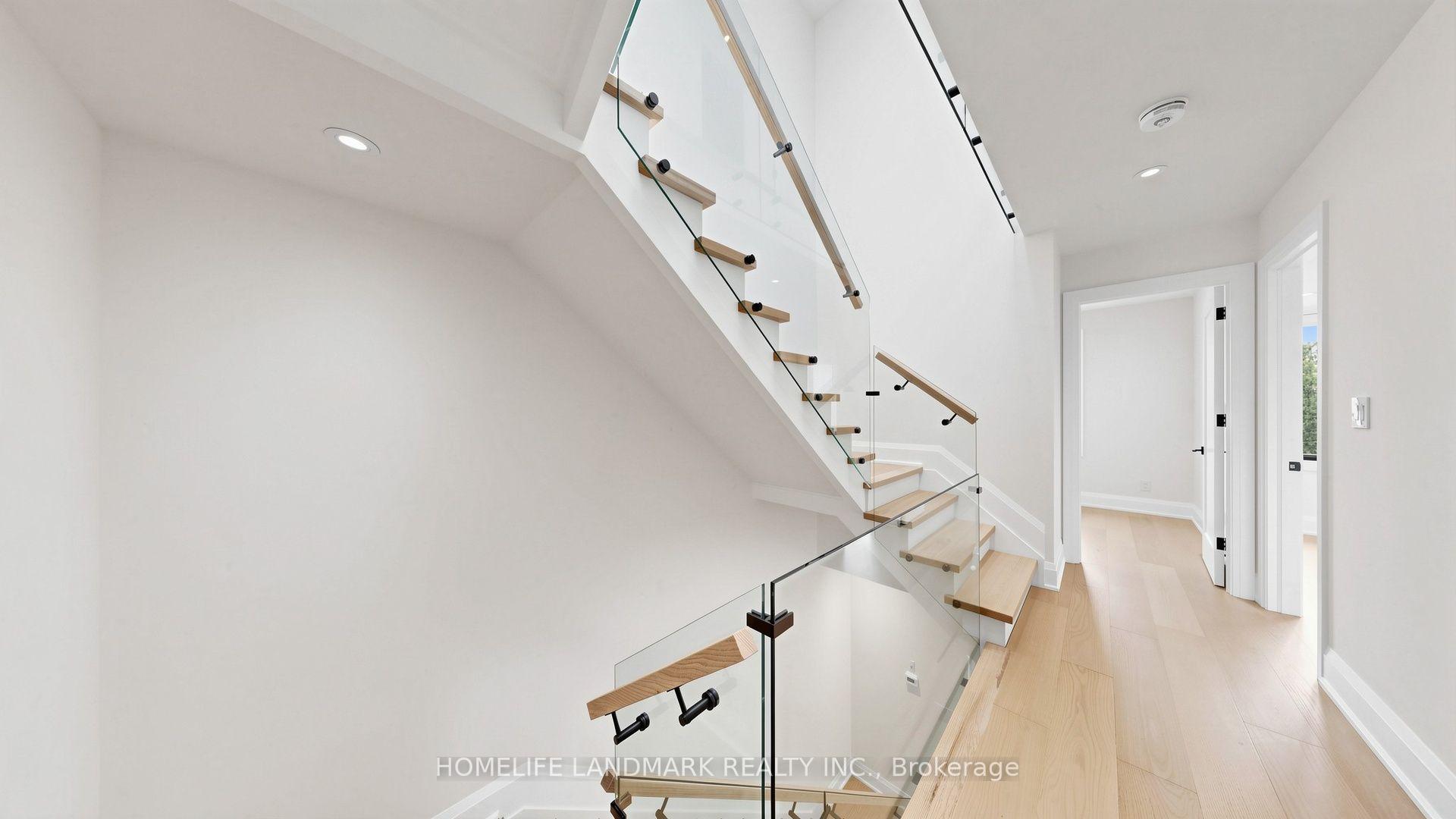 Photo 15 of Unit Unit B, 750 Glengrove Avenue, North York, Yorkdale-Glen Park — HOMEH