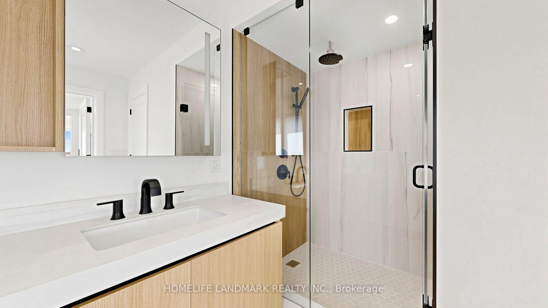 Photo 23 of Unit Unit B, 750 Glengrove Avenue, North York, Yorkdale-Glen Park — HOMEH
