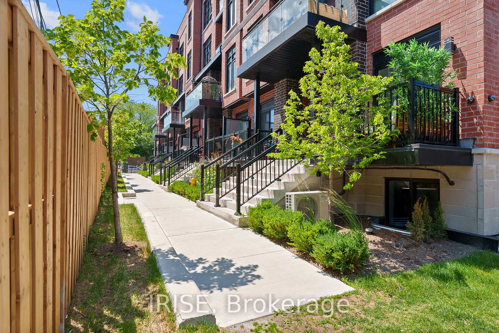 Photo 3 of Unit 305, 485 Logan Avenue N, Toronto, South Riverdale — HOMEH