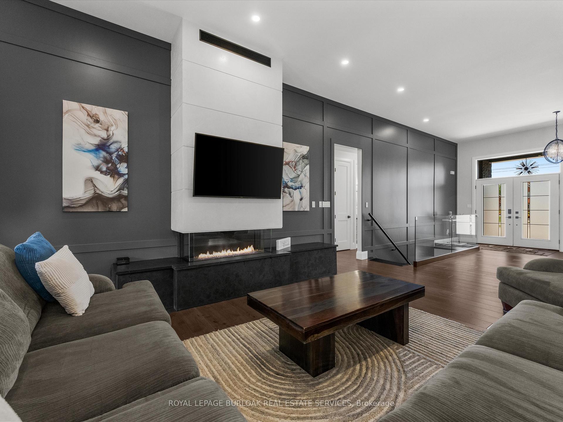 Photo 11 of 351 Old Tecumseh Road, Windsor — HOMEH