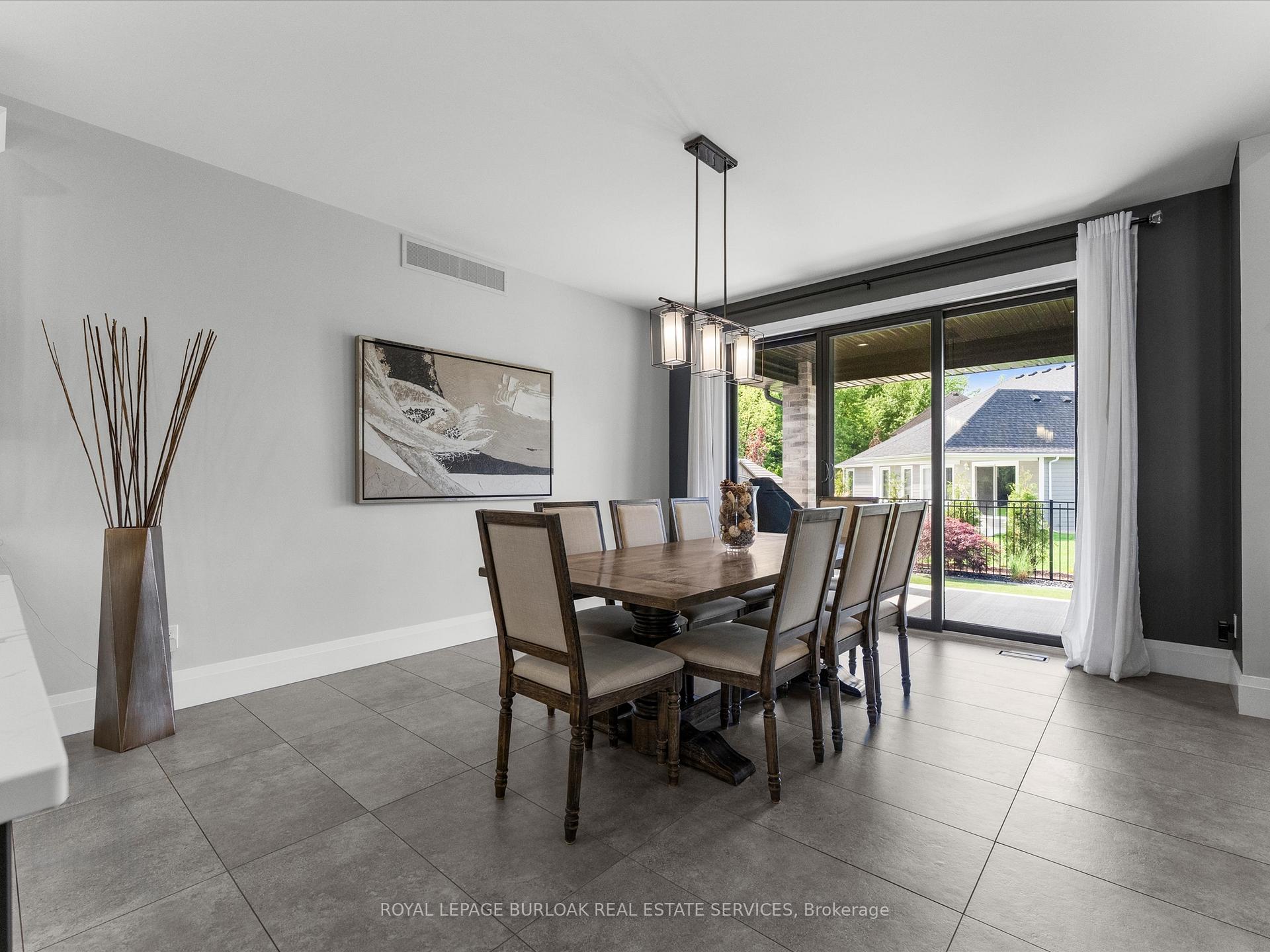 Photo 13 of 351 Old Tecumseh Road, Windsor — HOMEH