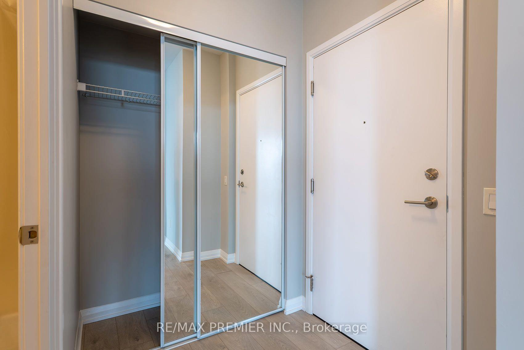 Photo 5 of Unit 1906, 7895 Jane Street, Vaughan, Concord — HOMEH