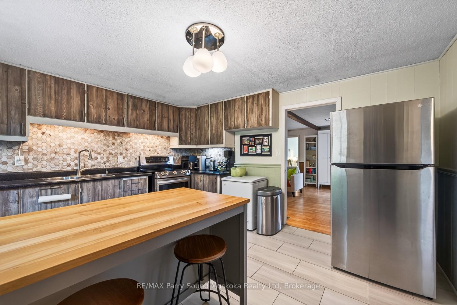 Photo 14 of 3 Ridgeway Drive, Carling — HOMEH