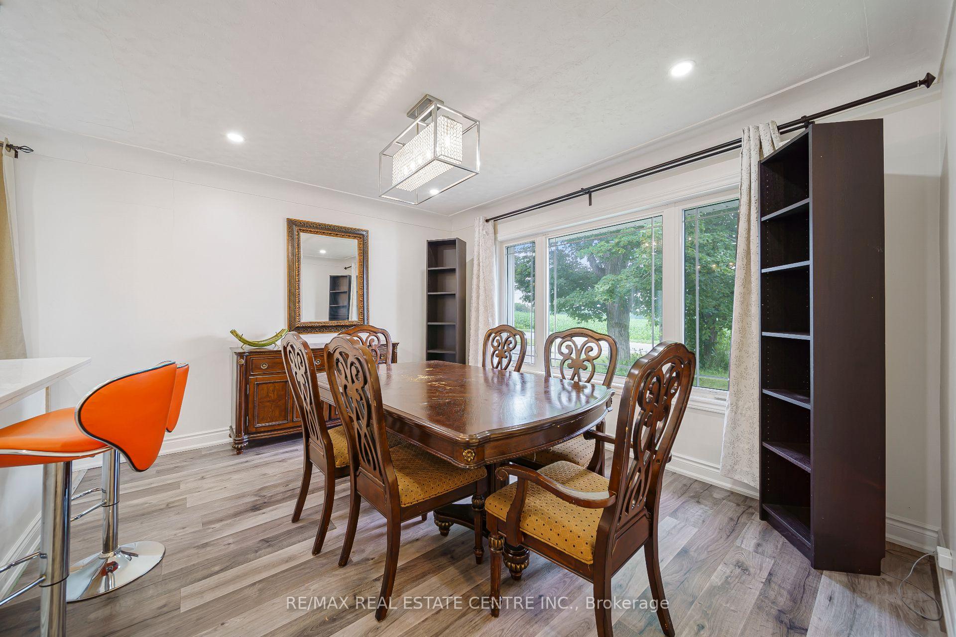 Photo 10 of 7332 Twenty Road E, Hamilton, Rural Glanbrook — HOMEH