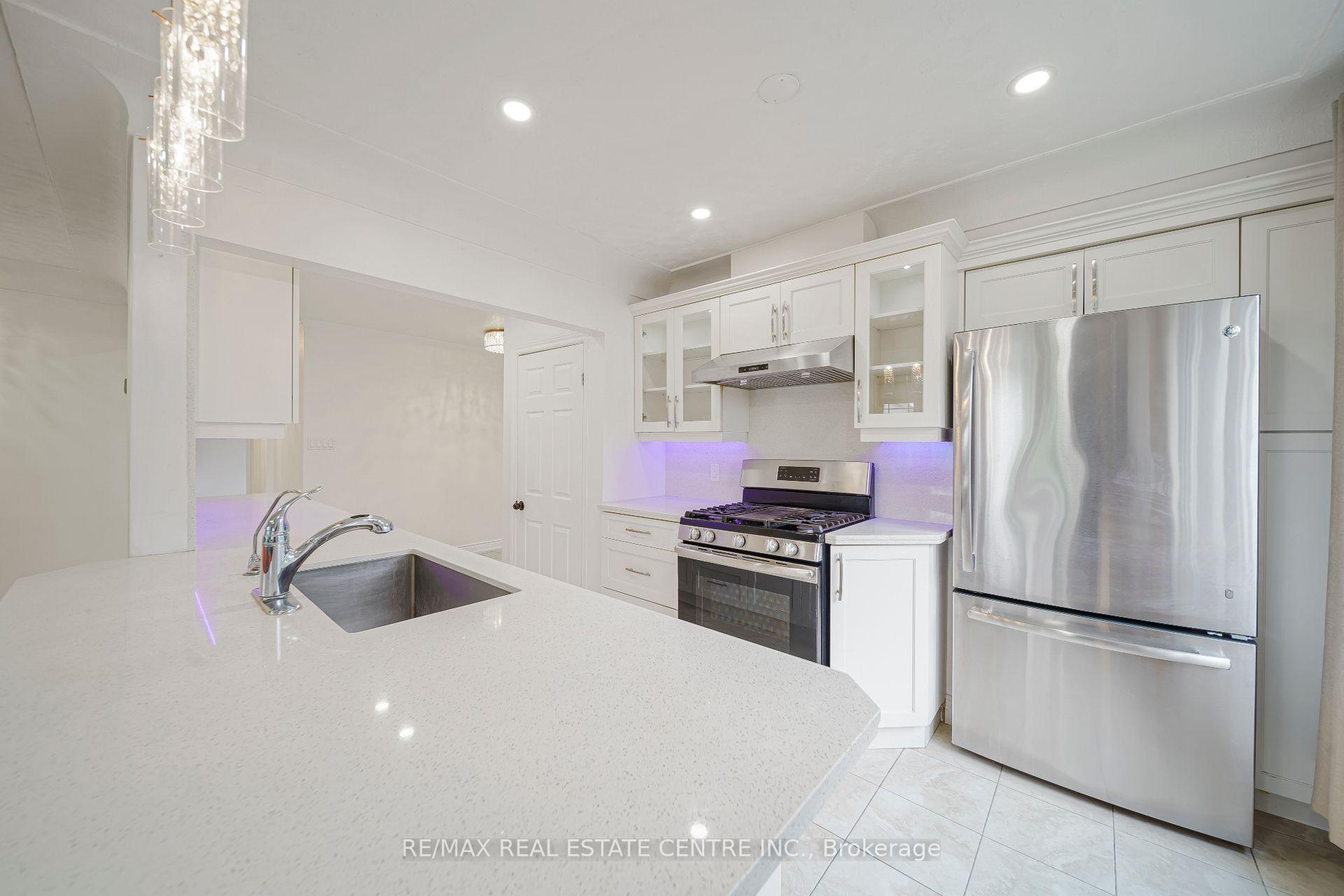 Photo 13 of 7332 Twenty Road E, Hamilton, Rural Glanbrook — HOMEH