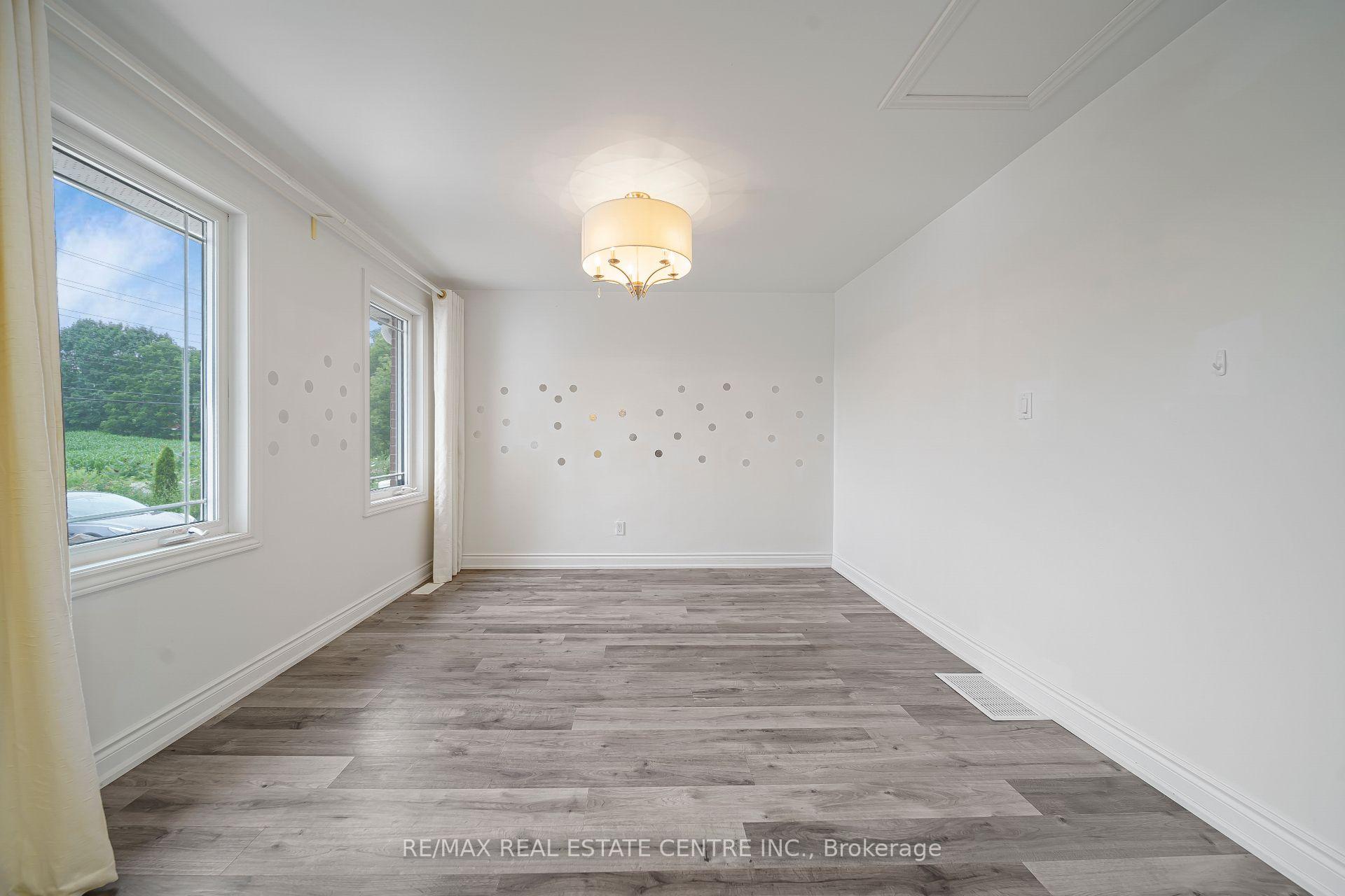 Photo 19 of 7332 Twenty Road E, Hamilton, Rural Glanbrook — HOMEH