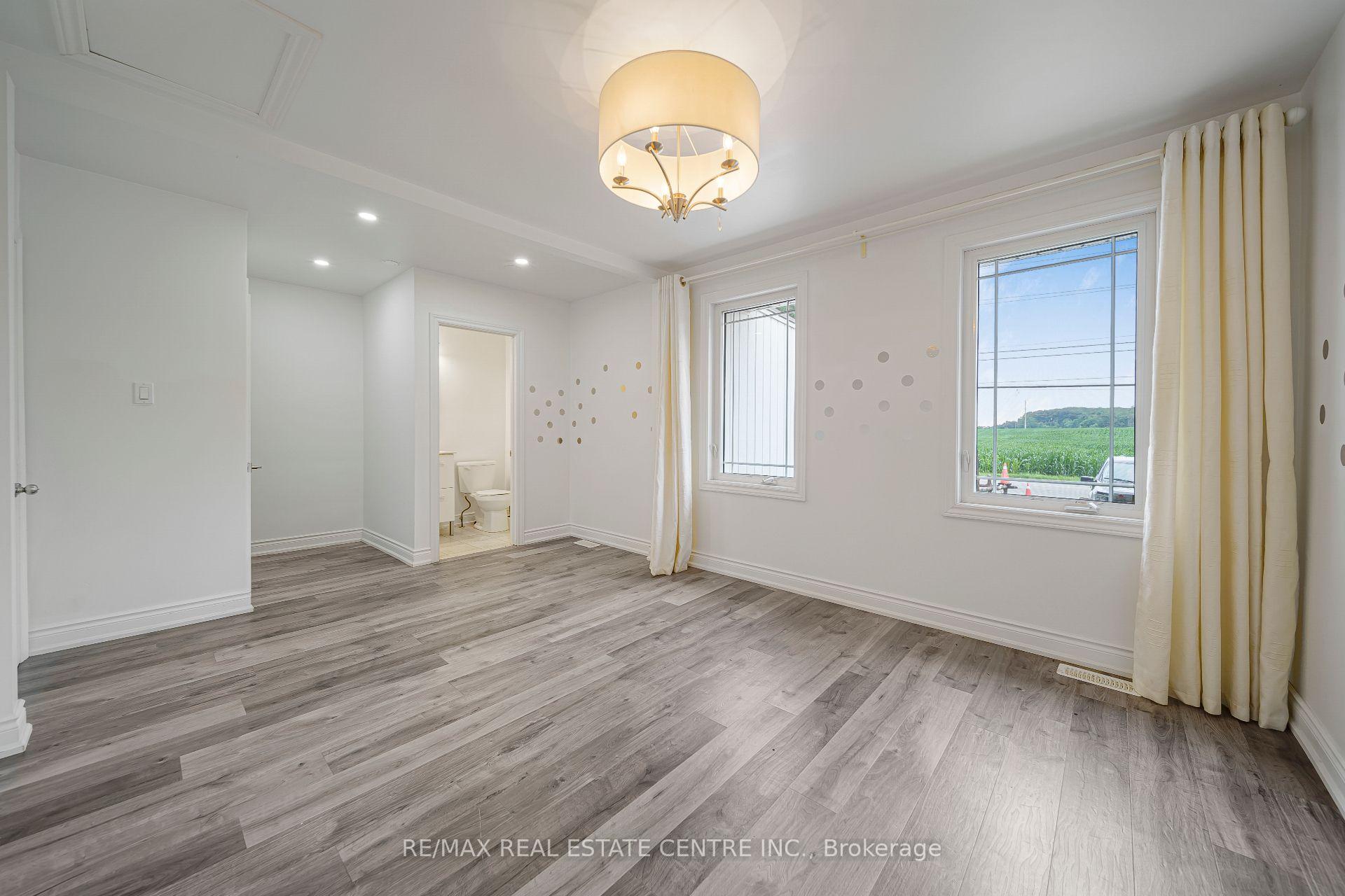 Photo 21 of 7332 Twenty Road E, Hamilton, Rural Glanbrook — HOMEH