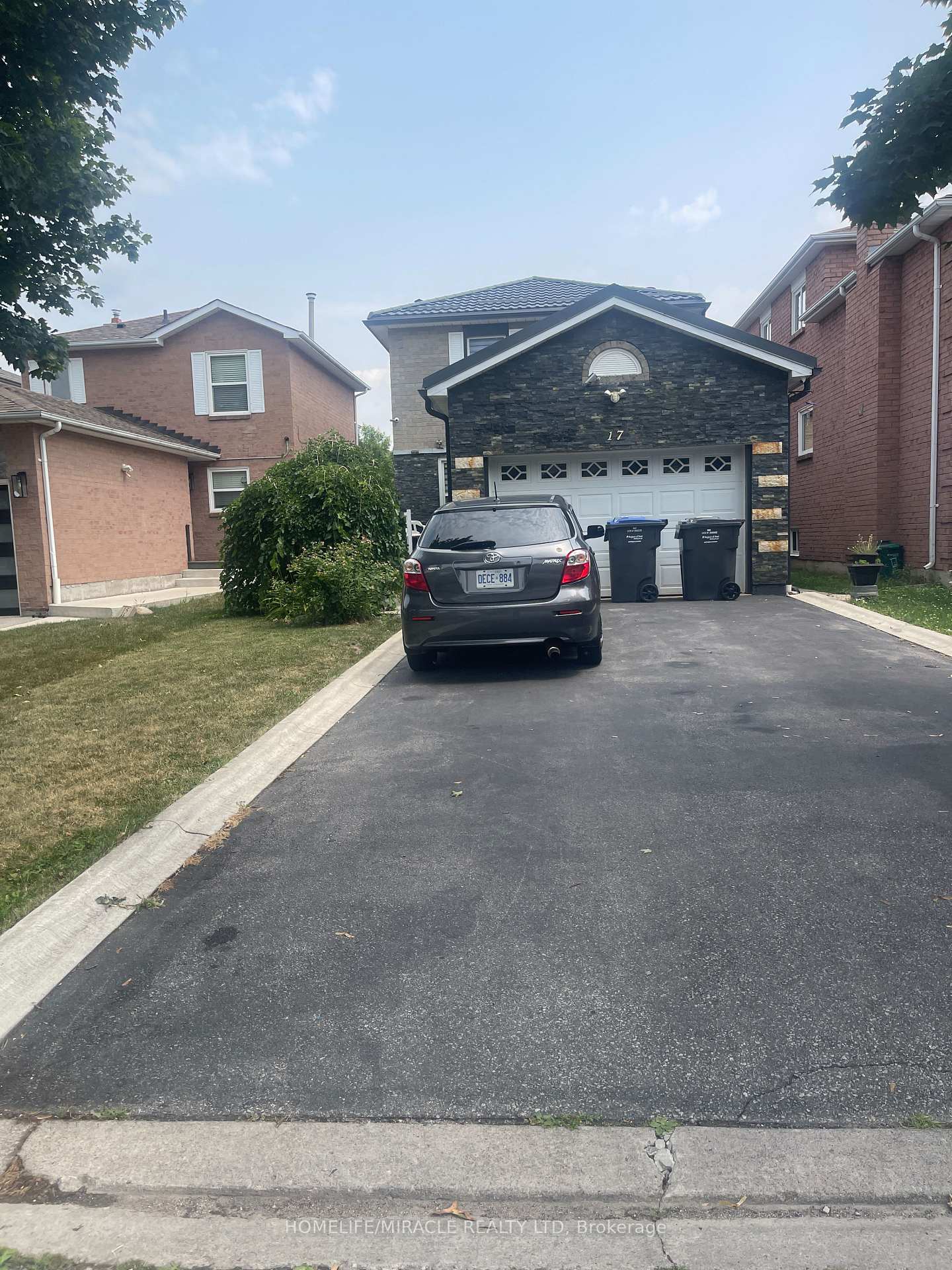 Photo 1 of 17 Wayne Nicol Drive, Brampton, Northwood Park — HOMEH
