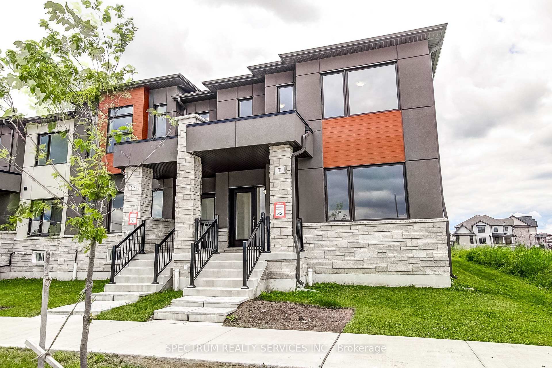 Photo 5 of 31 Strickland Avenue, Brant, Brantford Twp — HOMEH